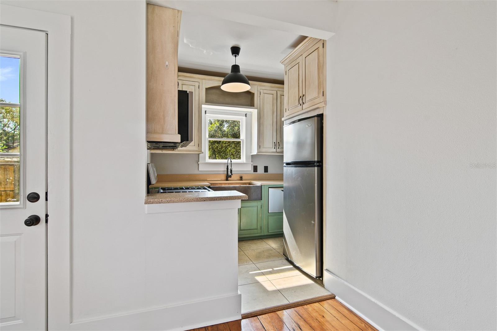 Image 7 of 18 For 315 Prescott Street