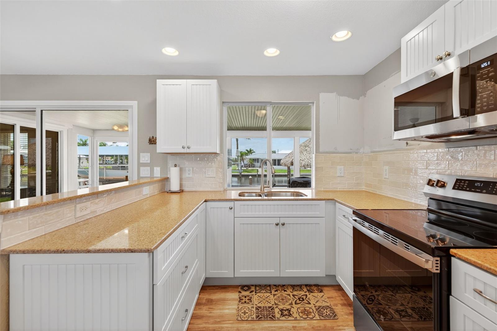 Image 16 of 52 For 24277 Treasure Island Boulevard