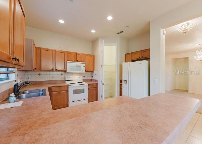 Image 12 of 23 For 223 Monterey Street