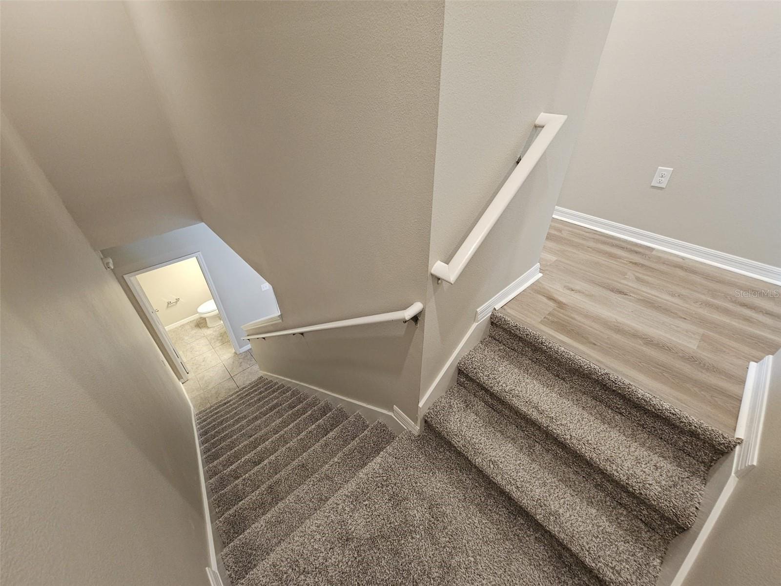 Image 14 of 27 For 5128 Crown Haven Drive