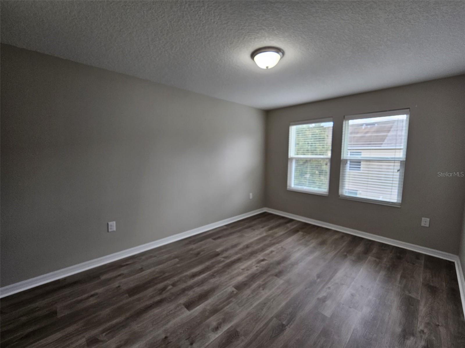 Image 16 of 27 For 5128 Crown Haven Drive