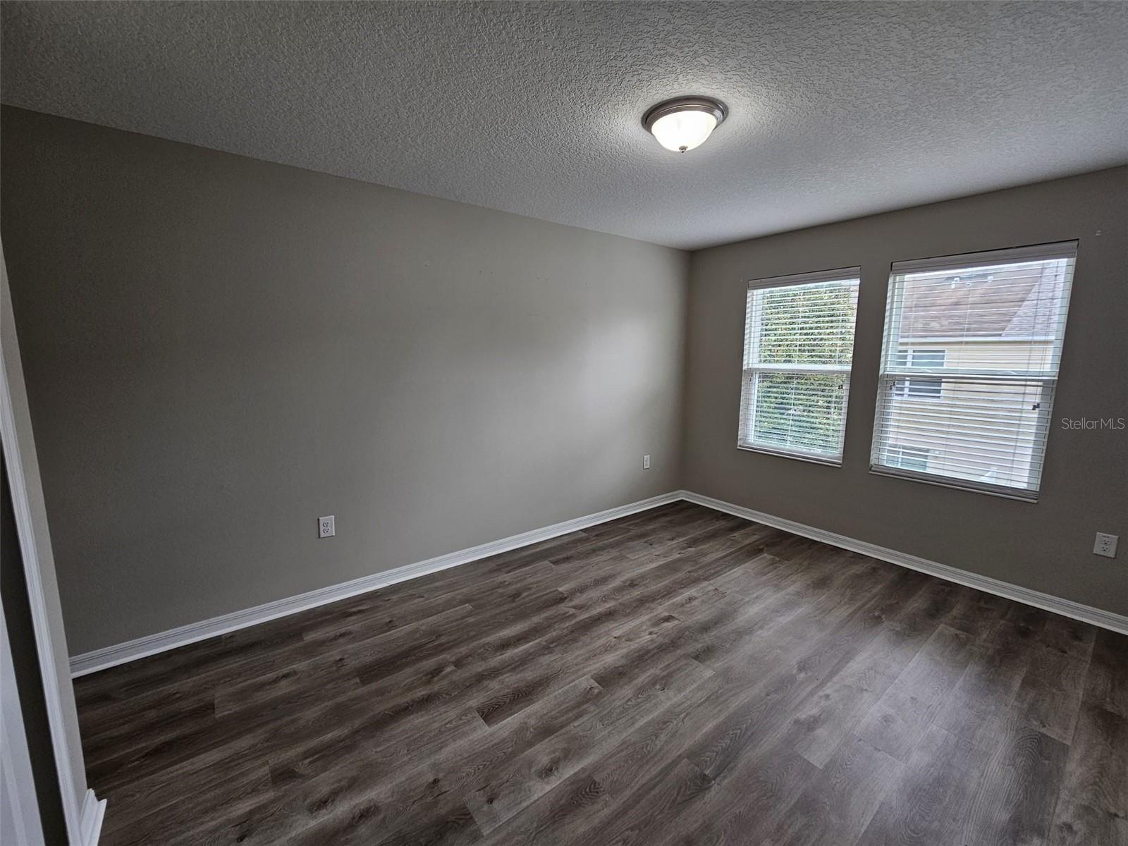 Image 19 of 27 For 5128 Crown Haven Drive