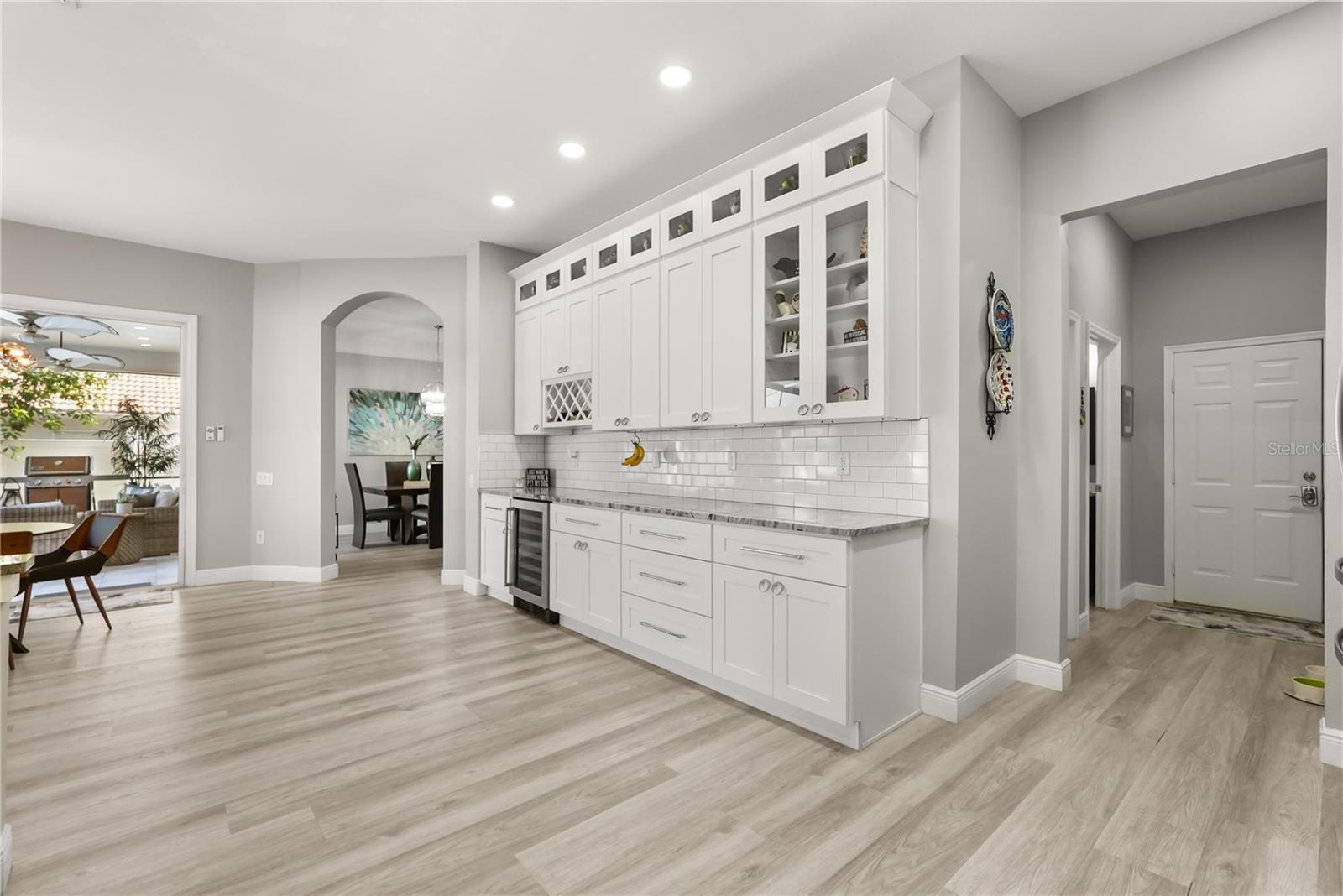 Image 13 of 47 For 6426 Montclair Bluff Lane