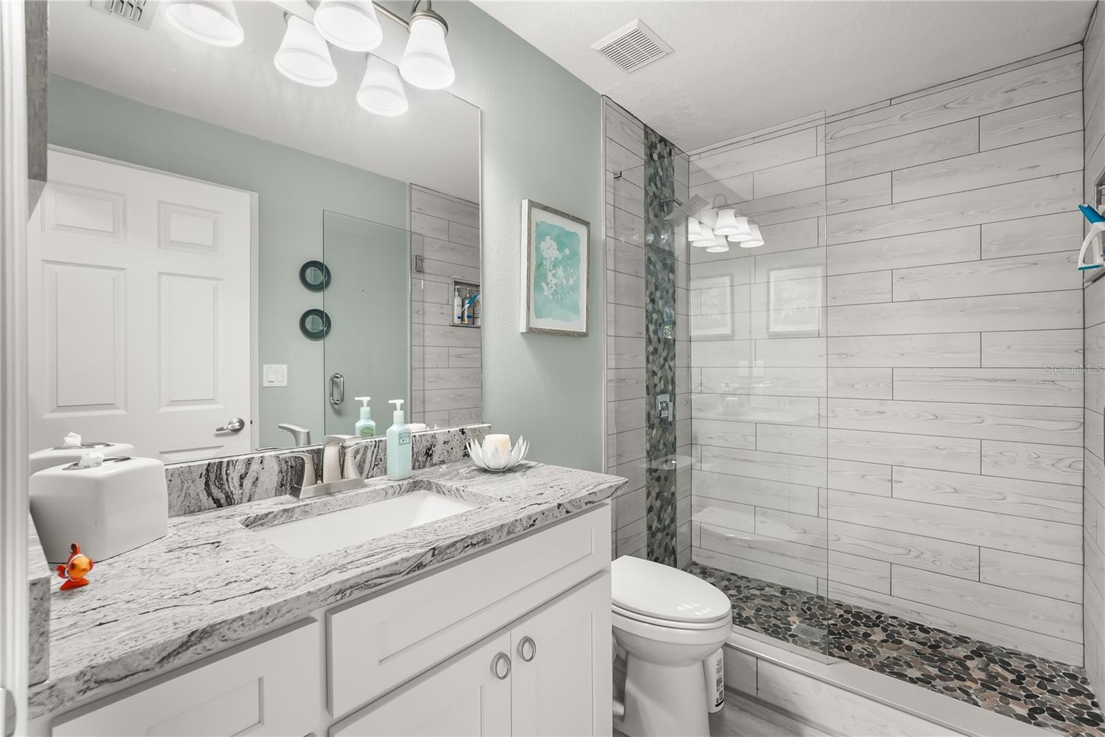 Image 20 of 47 For 6426 Montclair Bluff Lane