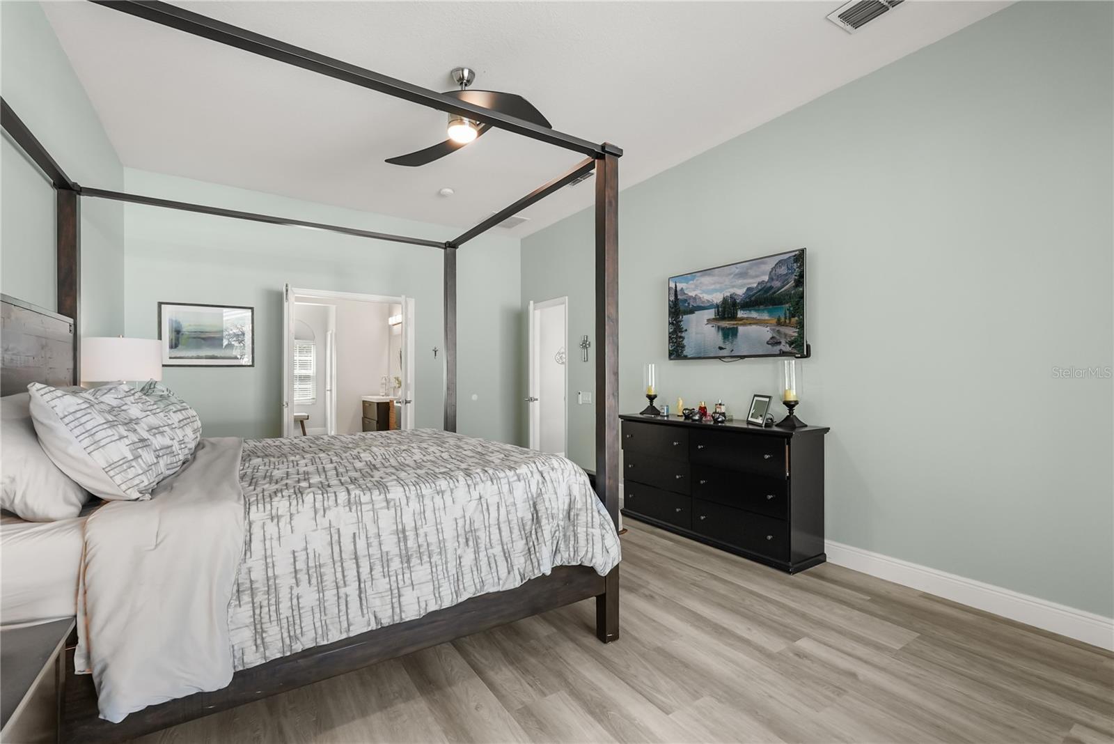 Image 30 of 47 For 6426 Montclair Bluff Lane