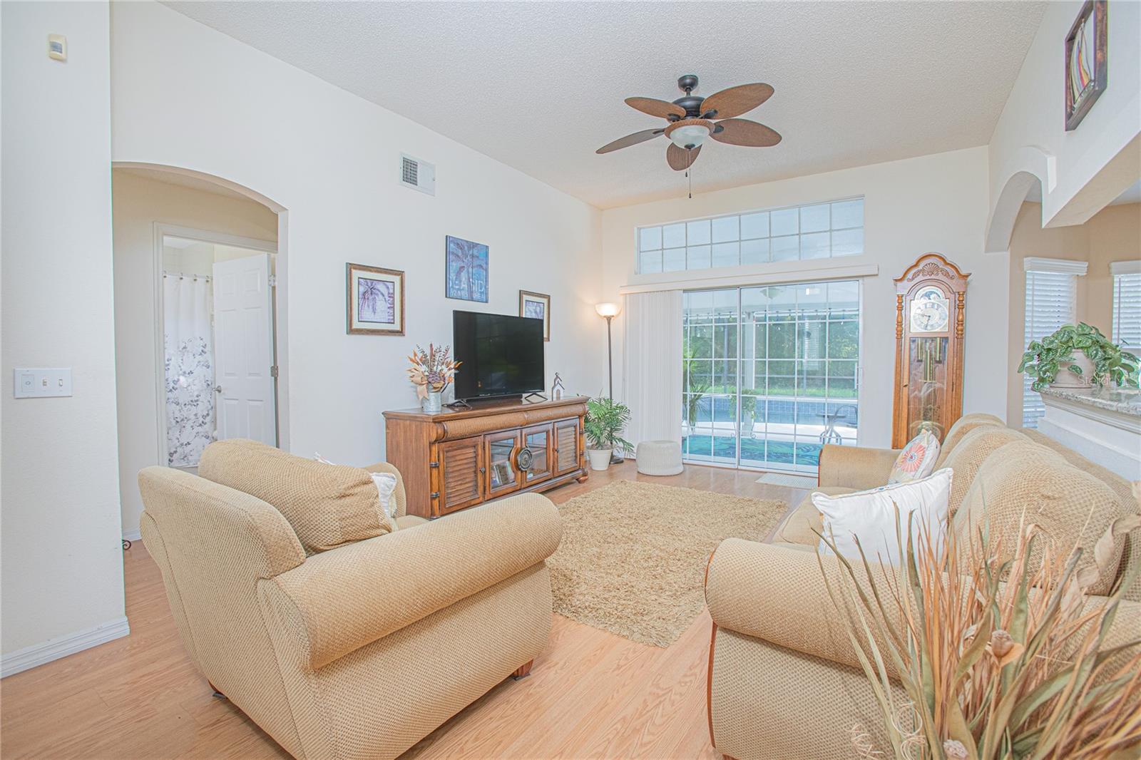 Image 11 of 33 For 3231 Furlong Way
