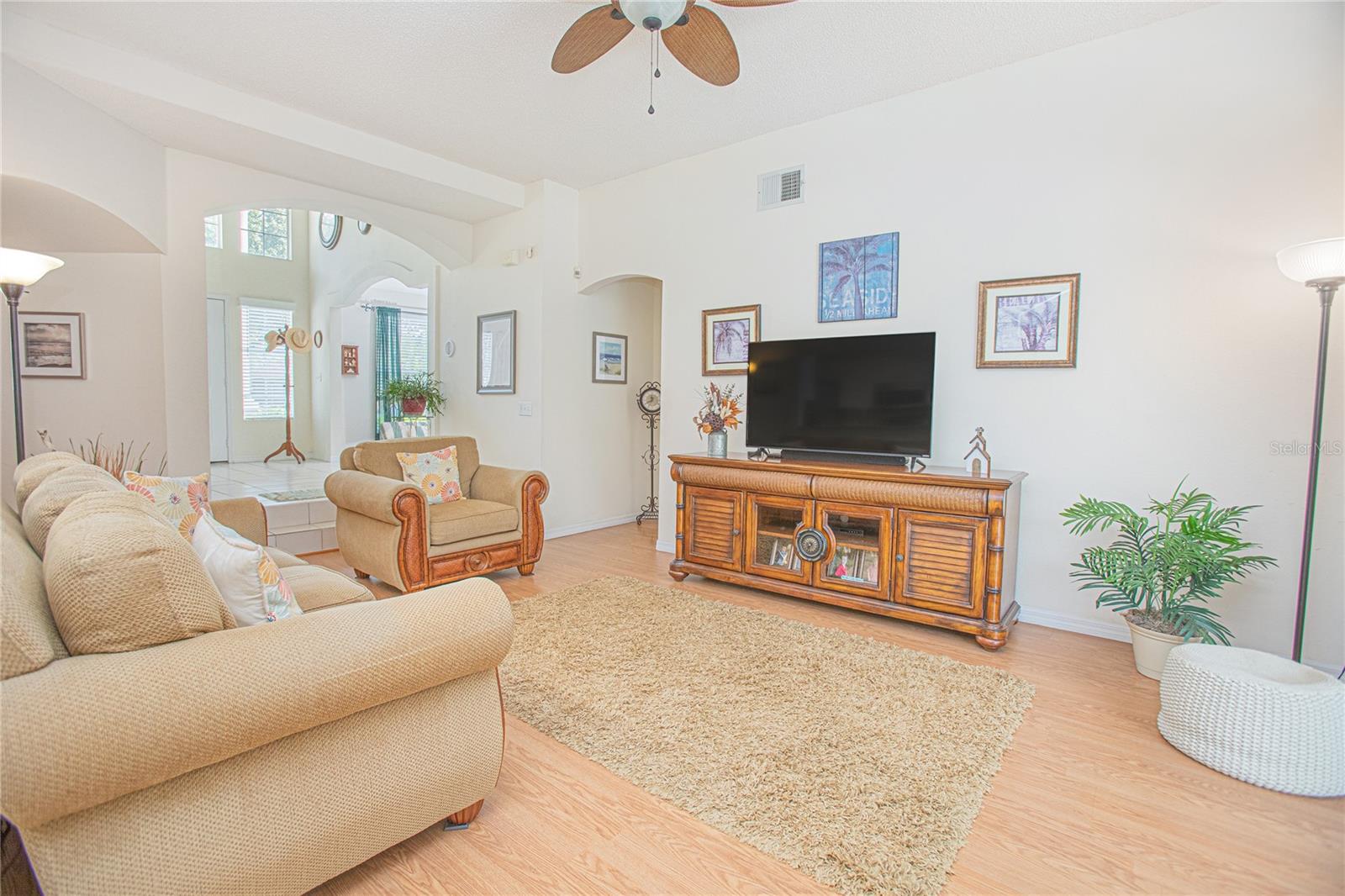Image 12 of 33 For 3231 Furlong Way