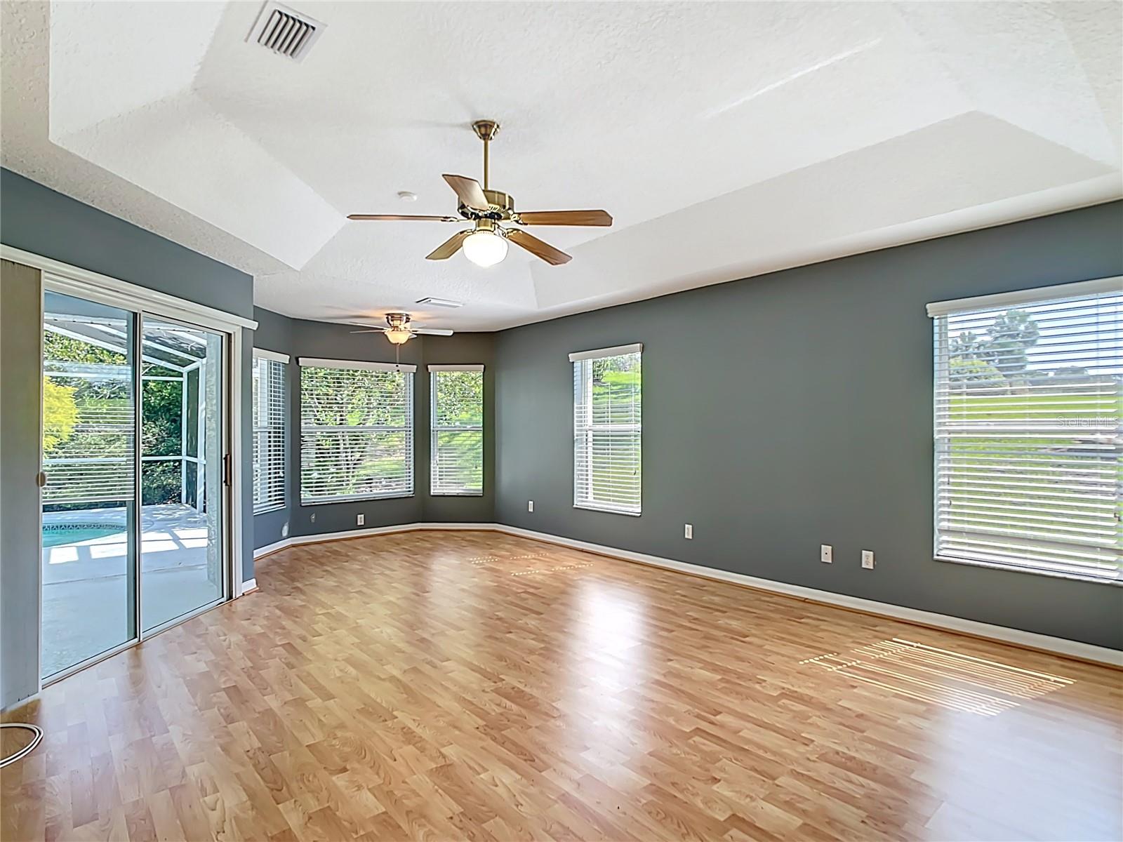 Image 14 of 41 For 5311 Saddleback Court