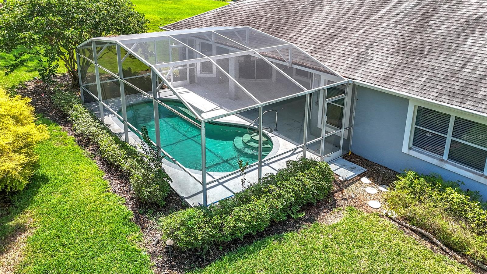 Image 32 of 41 For 5311 Saddleback Court