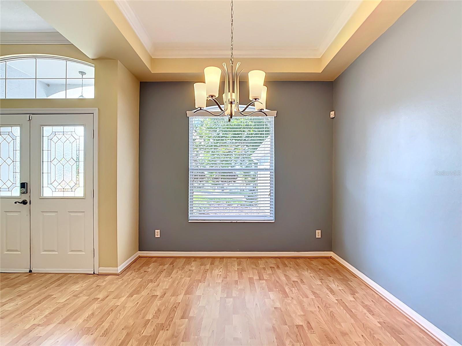 Image 6 of 41 For 5311 Saddleback Court