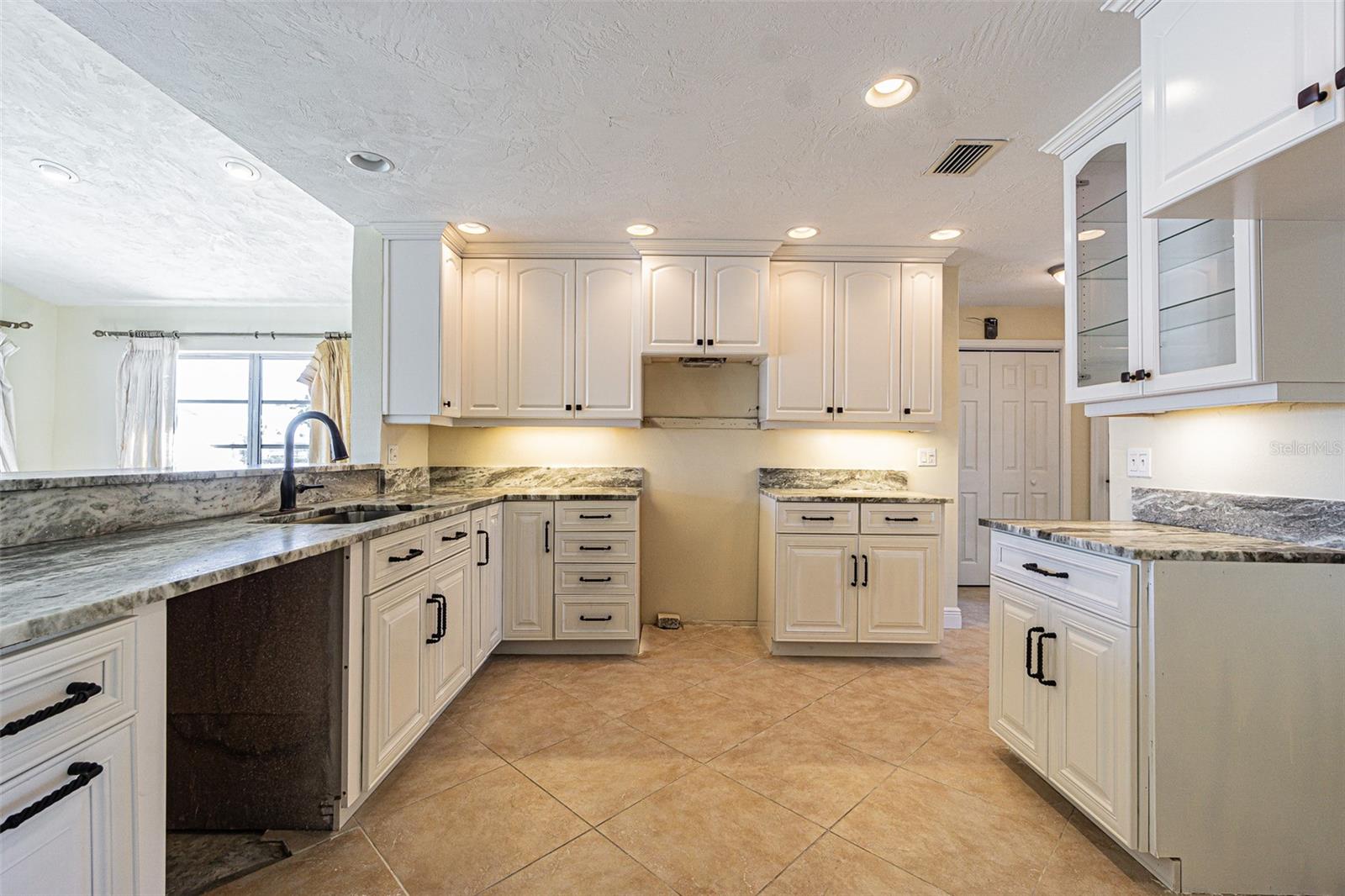 Image 9 of 29 For 5056 Galleon Court