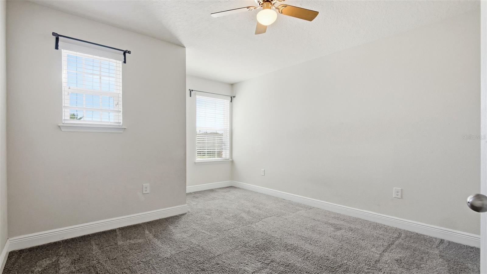 Image 30 of 44 For 17044 Goldcrest Loop