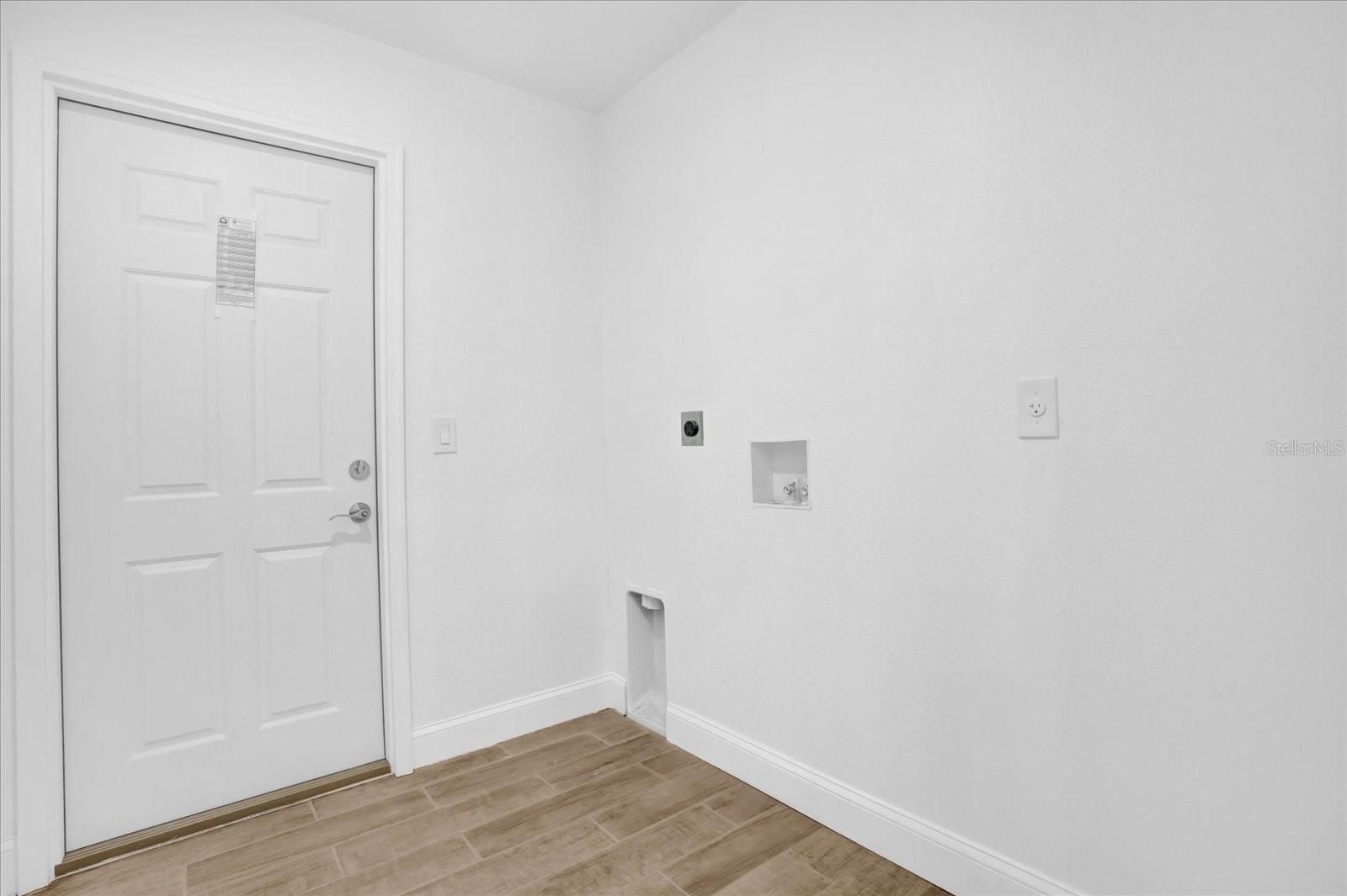 Image 14 of 28 For 300 Cherokee Avenue