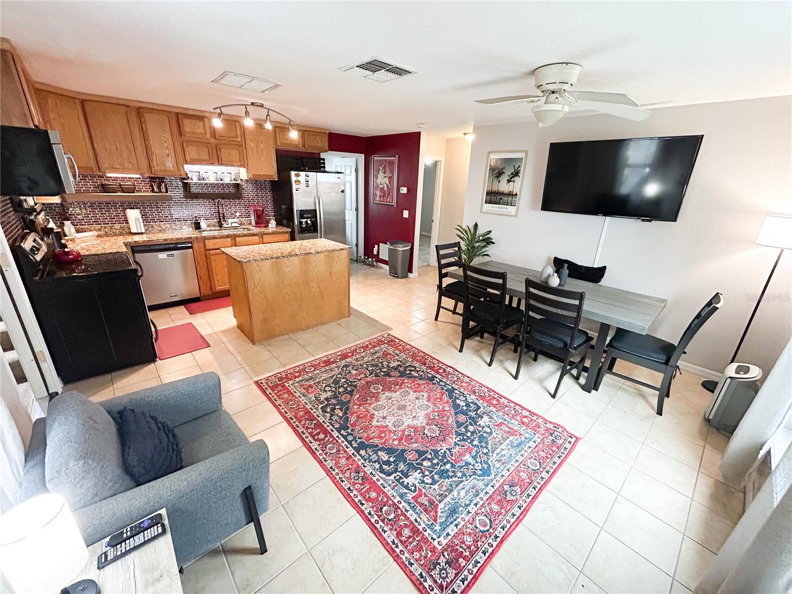 Image 4 of 63 For 312 Hull Avenue