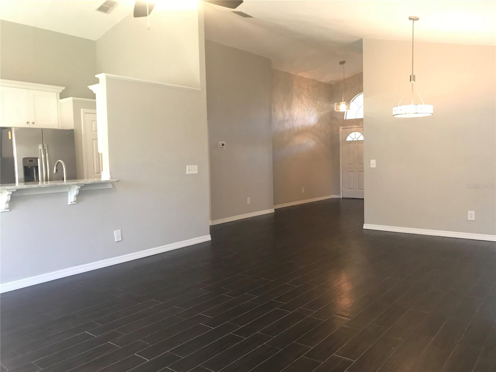 Image 6 of 49 For 10969 Norcross Circle