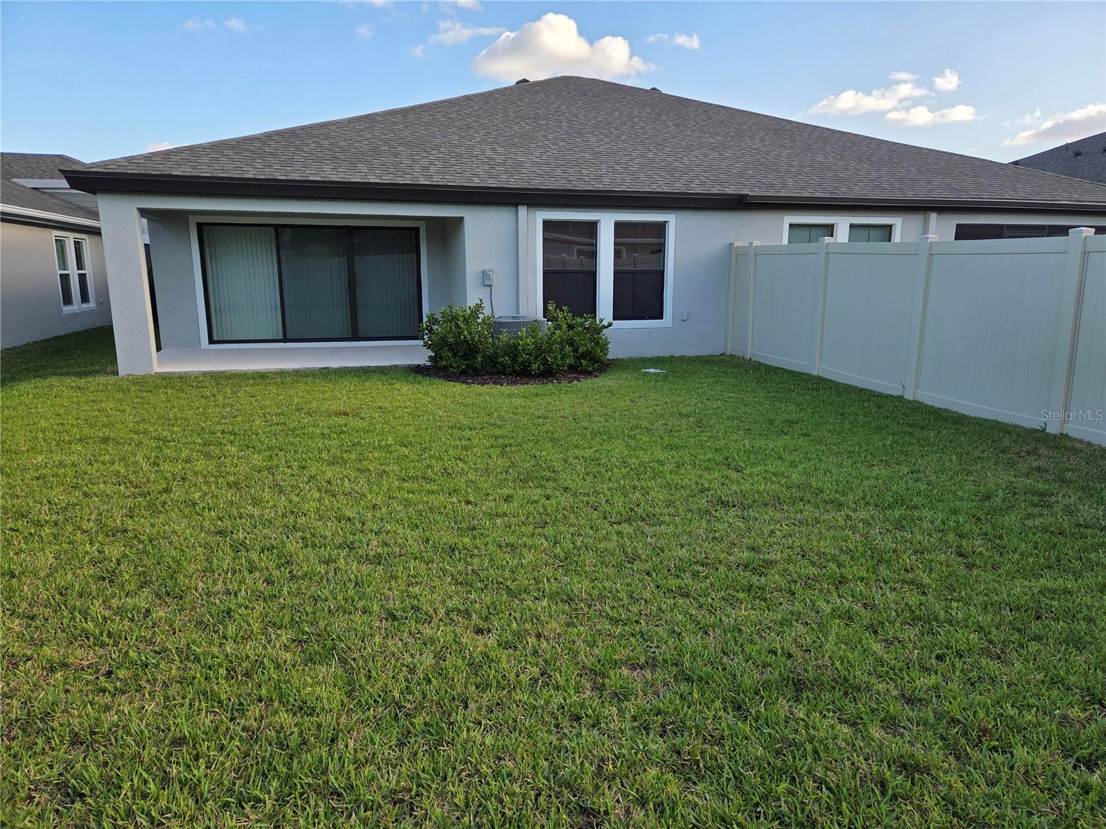 Image 2 of 9 For 12513 Oak Hill Way