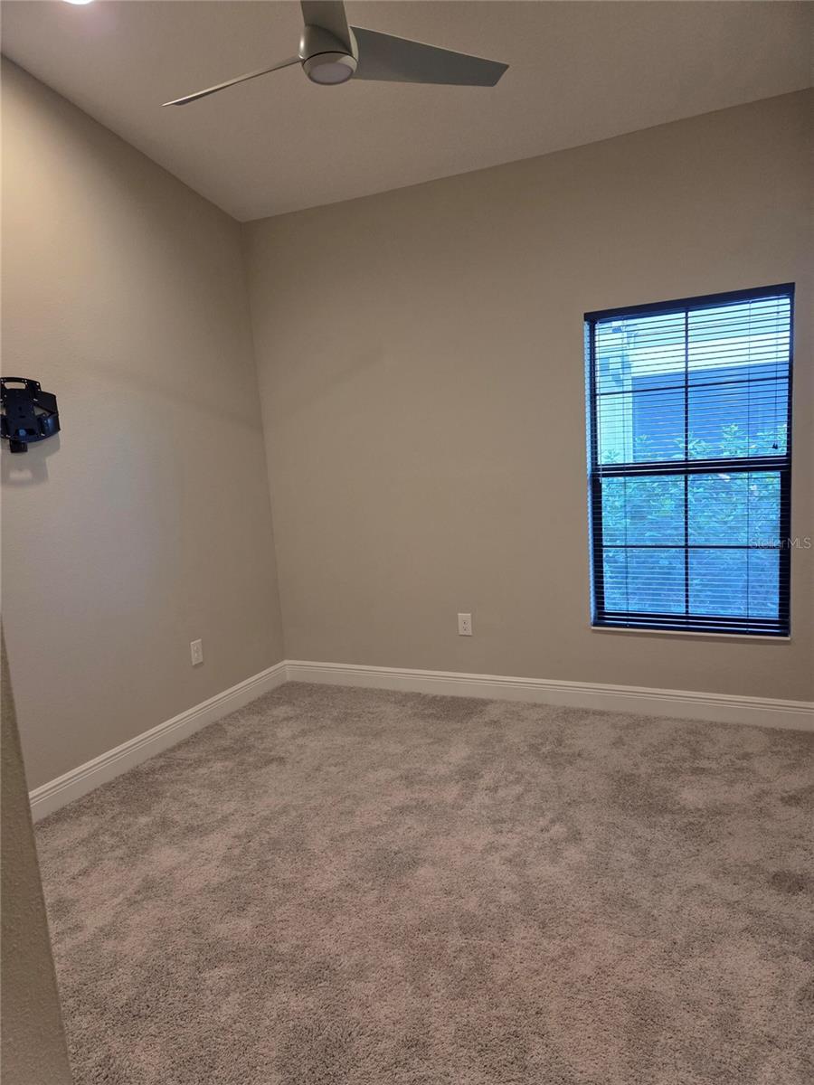 Image 8 of 9 For 12513 Oak Hill Way