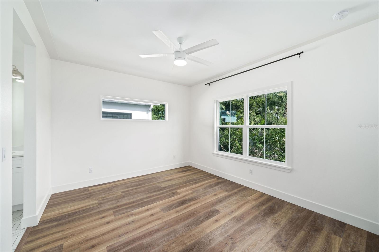 Image 19 of 28 For 1414 New Hampshire Street