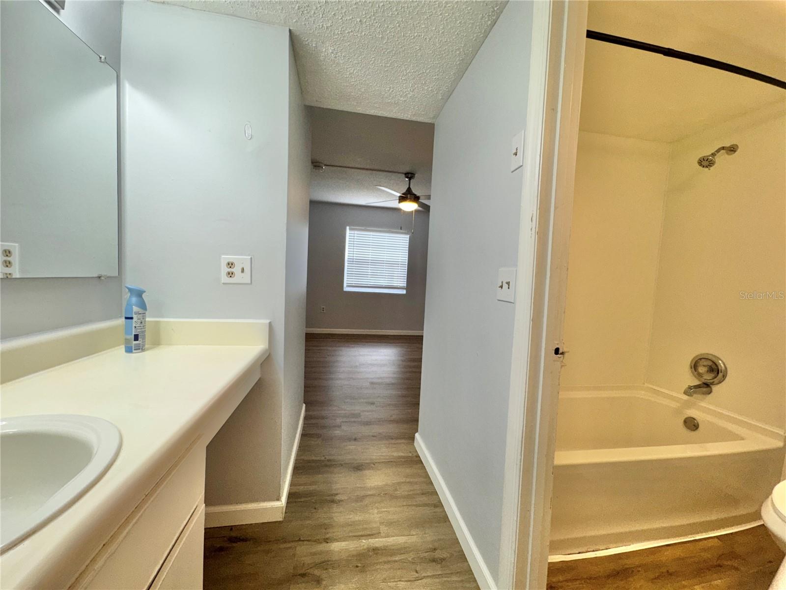 Image 11 of 14 For 551 Flemming Way 101