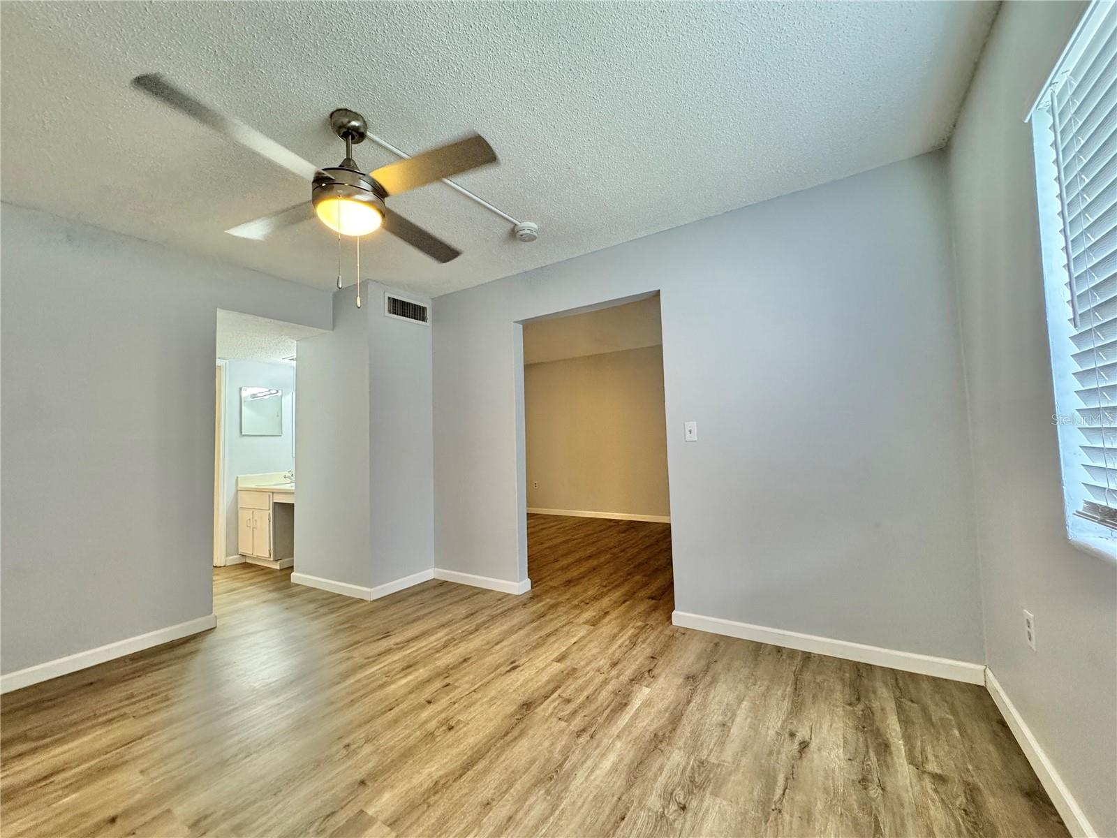 Image 8 of 14 For 551 Flemming Way 101