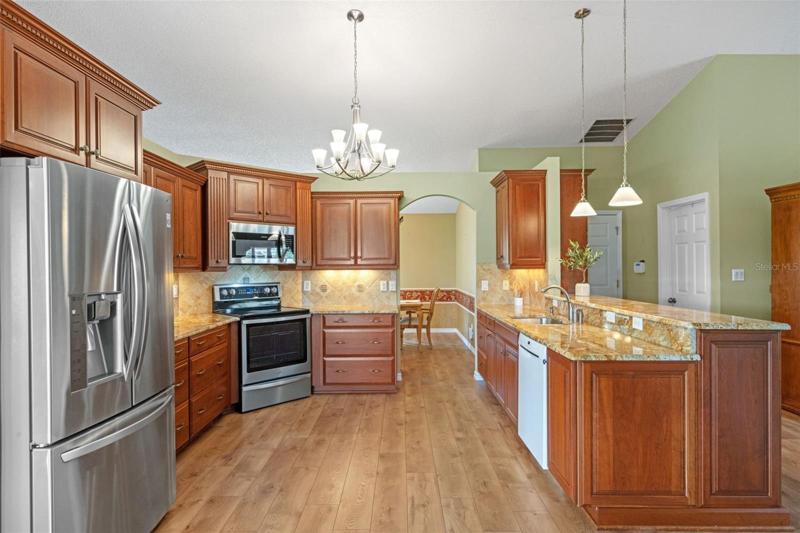 Image 20 of 79 For 4830 Summerbridge Circle