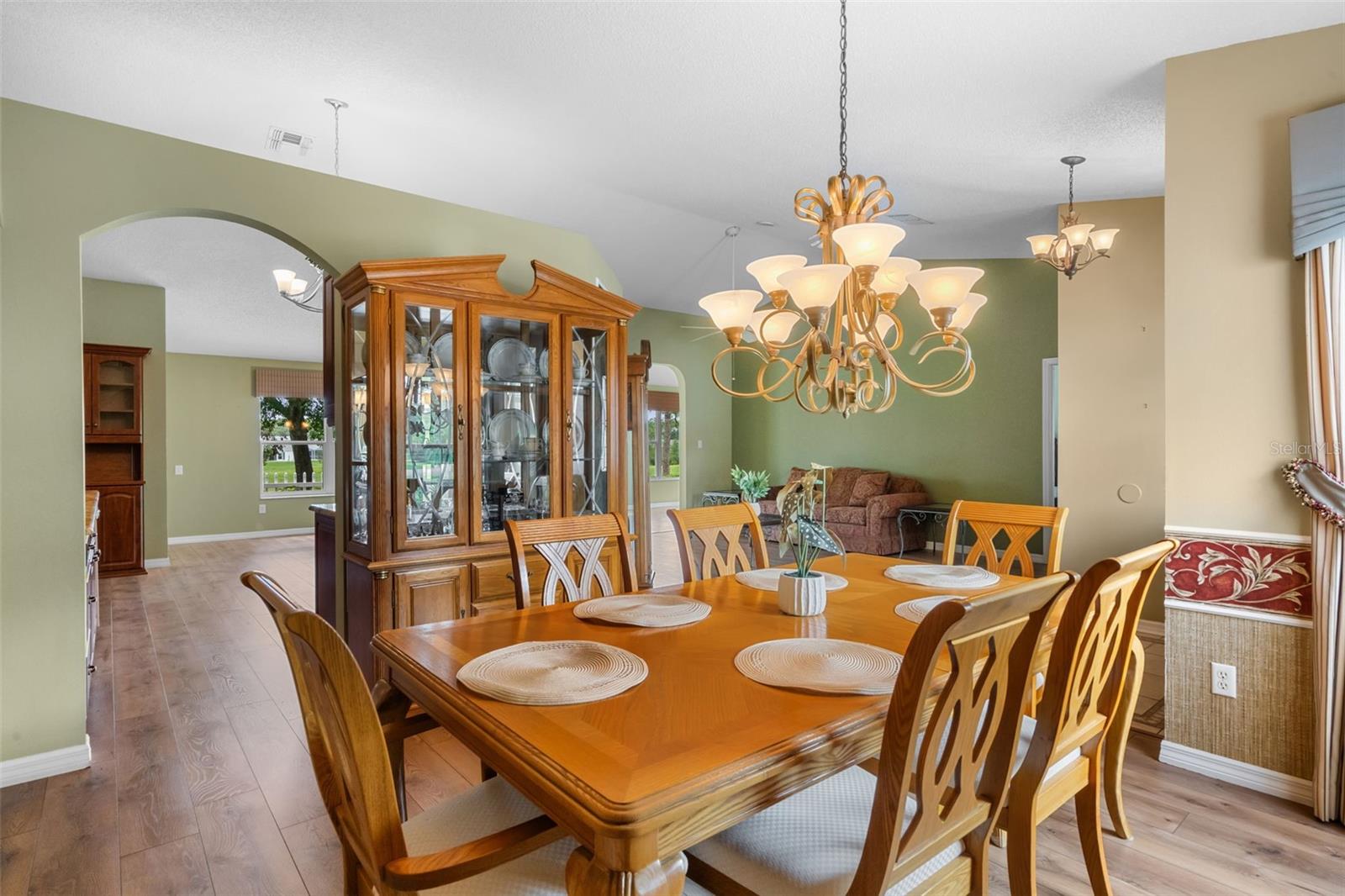 Image 8 of 79 For 4830 Summerbridge Circle
