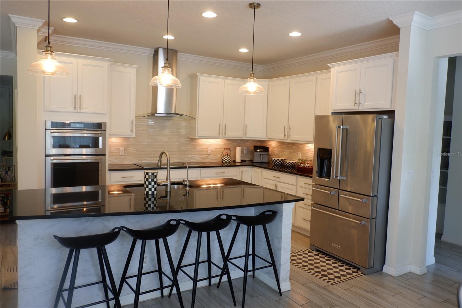 Image 13 of 41 For 14117 Larkspur Lake Drive