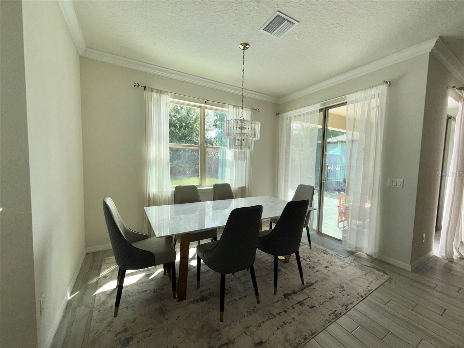 Image 18 of 41 For 14117 Larkspur Lake Drive