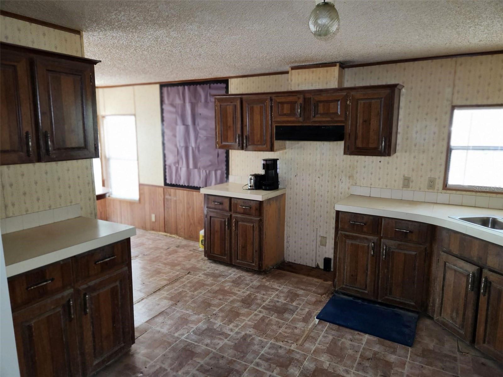 Image 3 of 7 For 230 212th Avenue