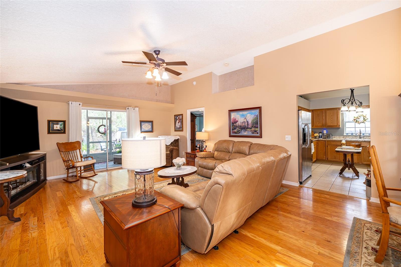 Image 17 of 24 For 39939 Parkinsonia Street