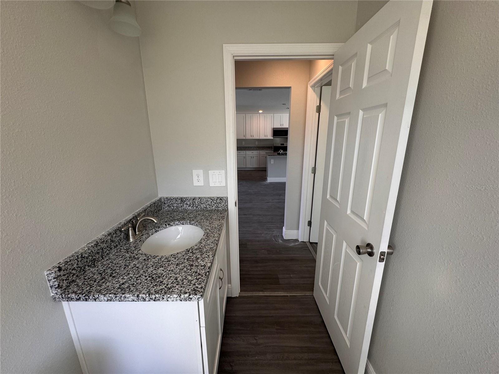 Image 15 of 46 For 7305 Sun N Lake Boulevard