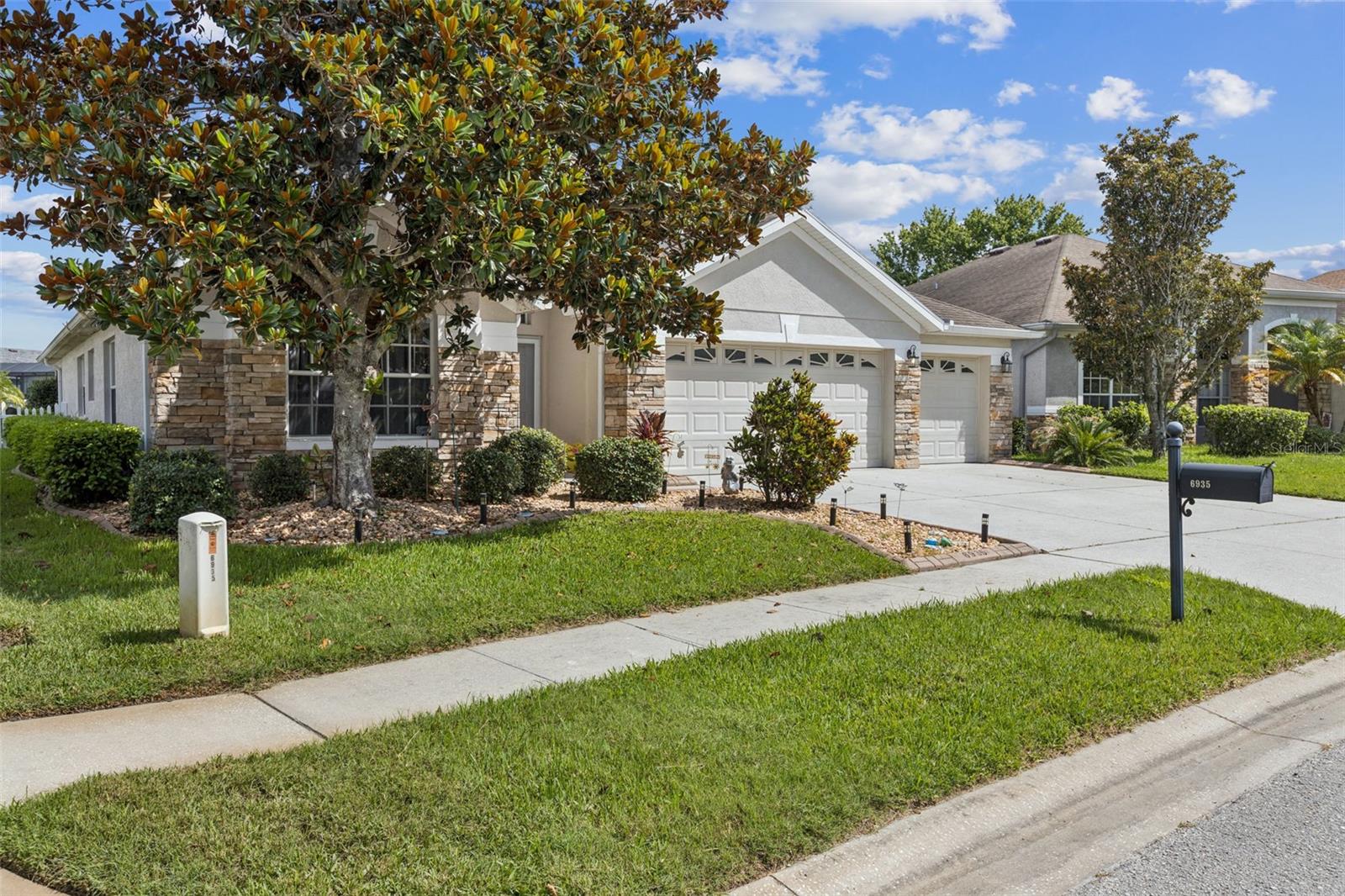 Image 2 of 40 For 6935 Runner Oak Drive
