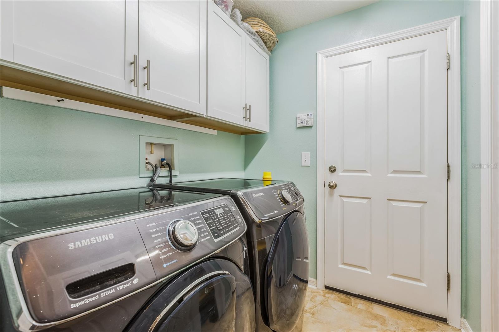 Image 34 of 40 For 6935 Runner Oak Drive