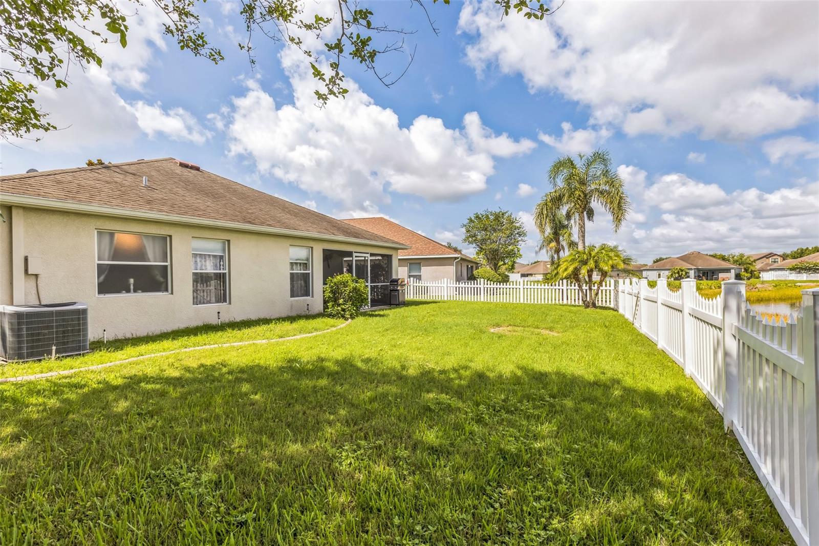 Image 38 of 40 For 6935 Runner Oak Drive