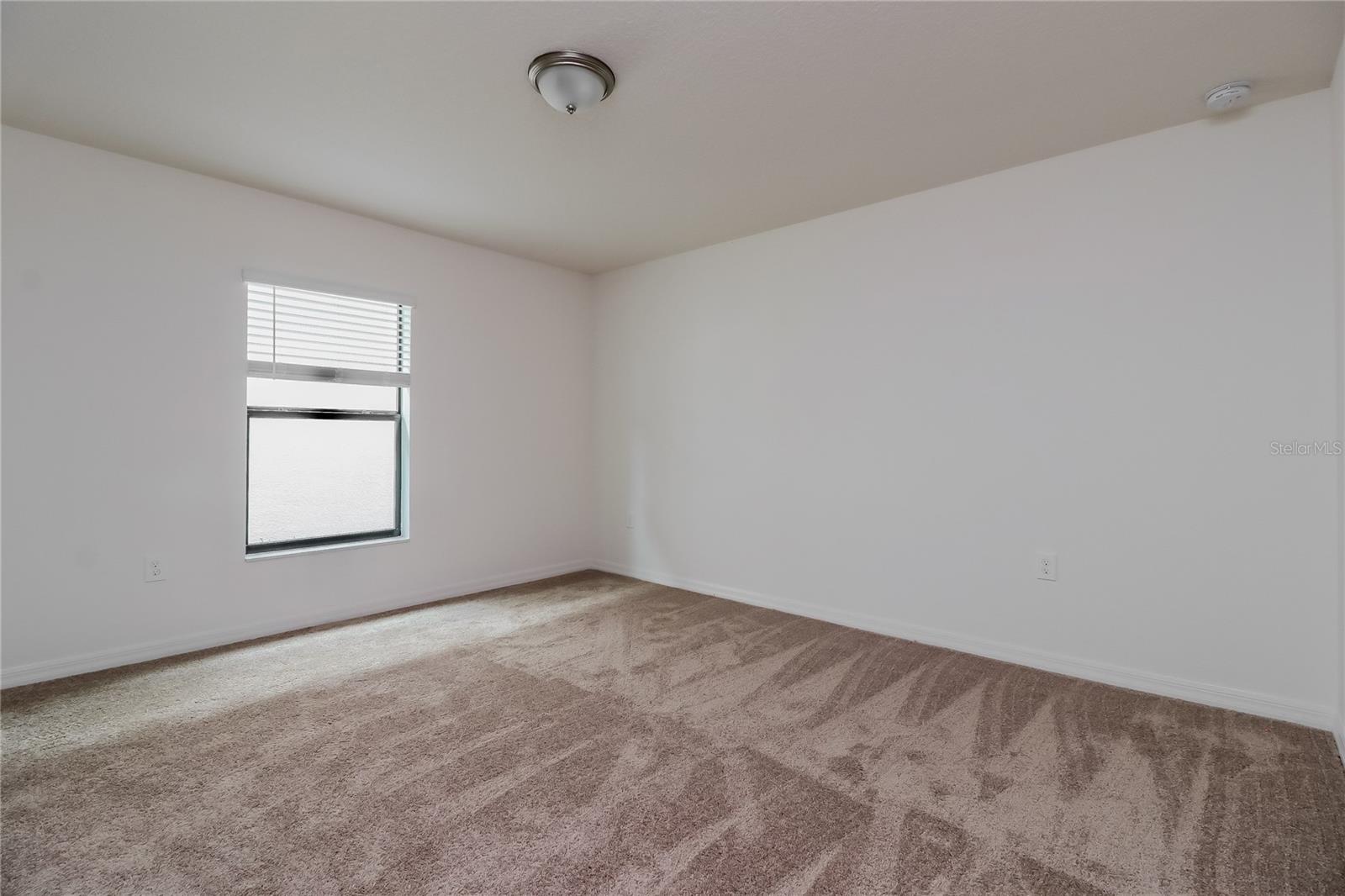 Image 6 of 16 For 2136 Peyto Way