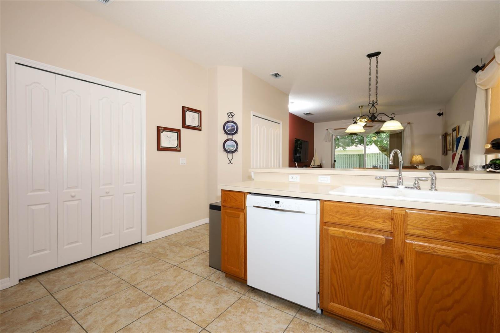 Image 14 of 52 For 4954 Alavista Drive