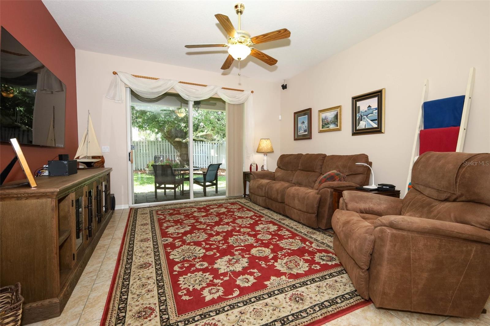Image 16 of 52 For 4954 Alavista Drive