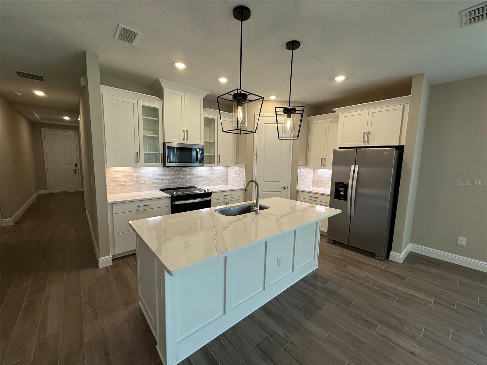 Image 4 of 17 For 368 Birkdale Drive
