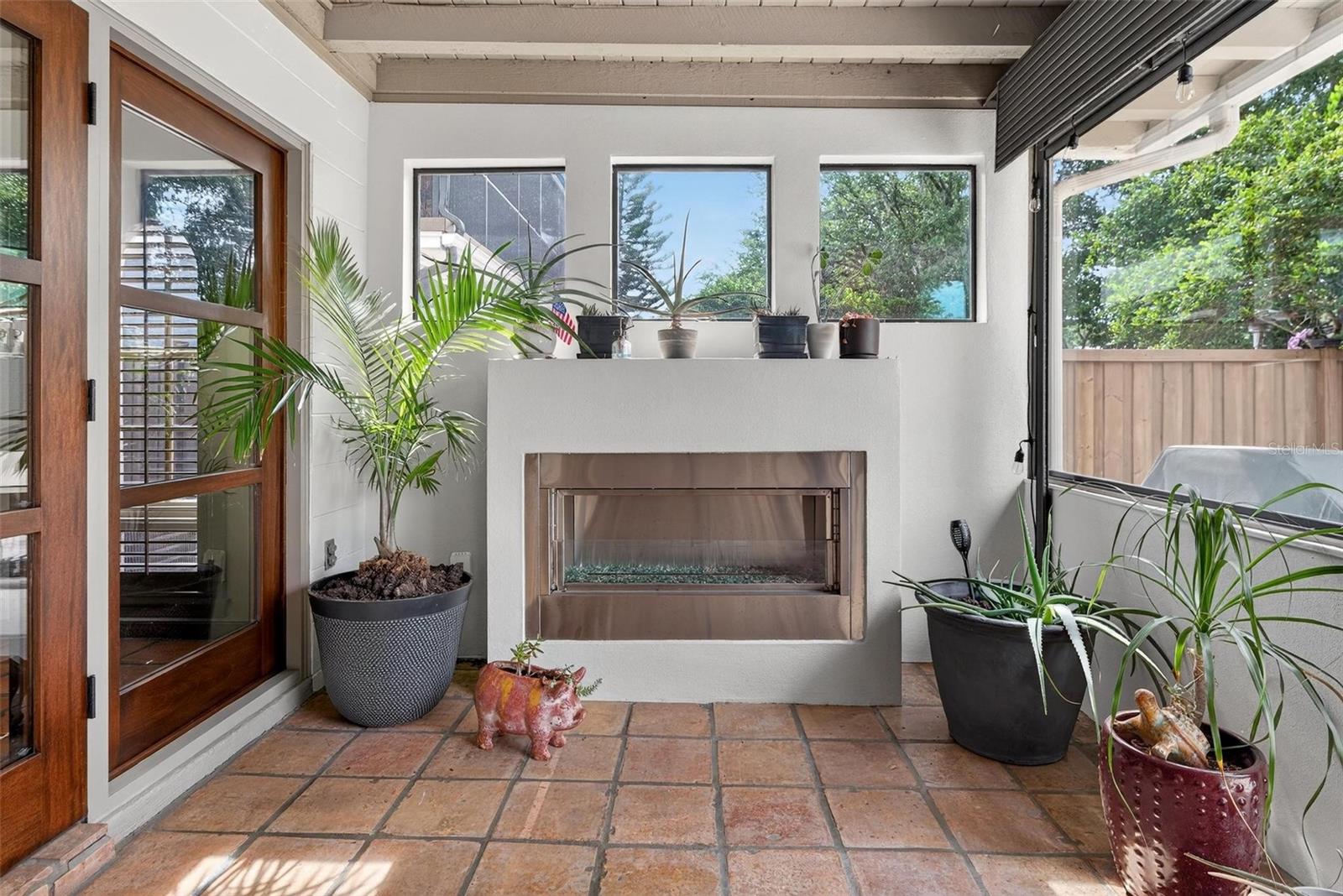 Image 45 of 72 For 830 Oak Street