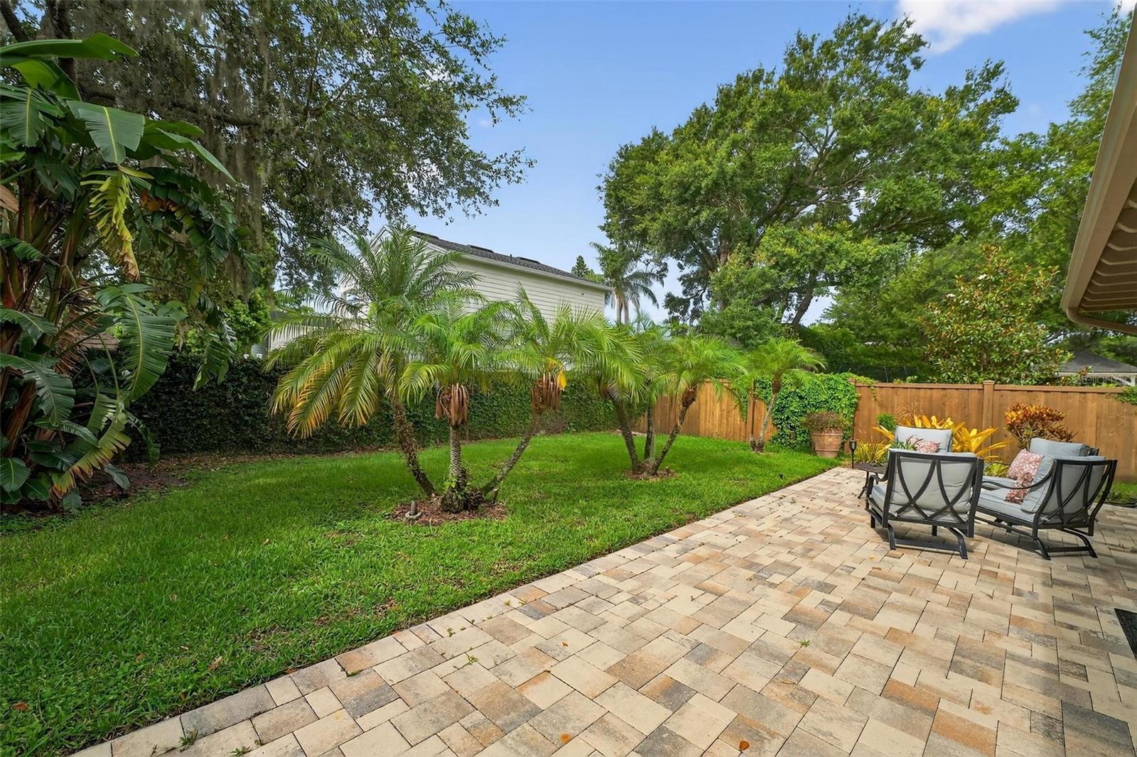 Image 48 of 72 For 830 Oak Street