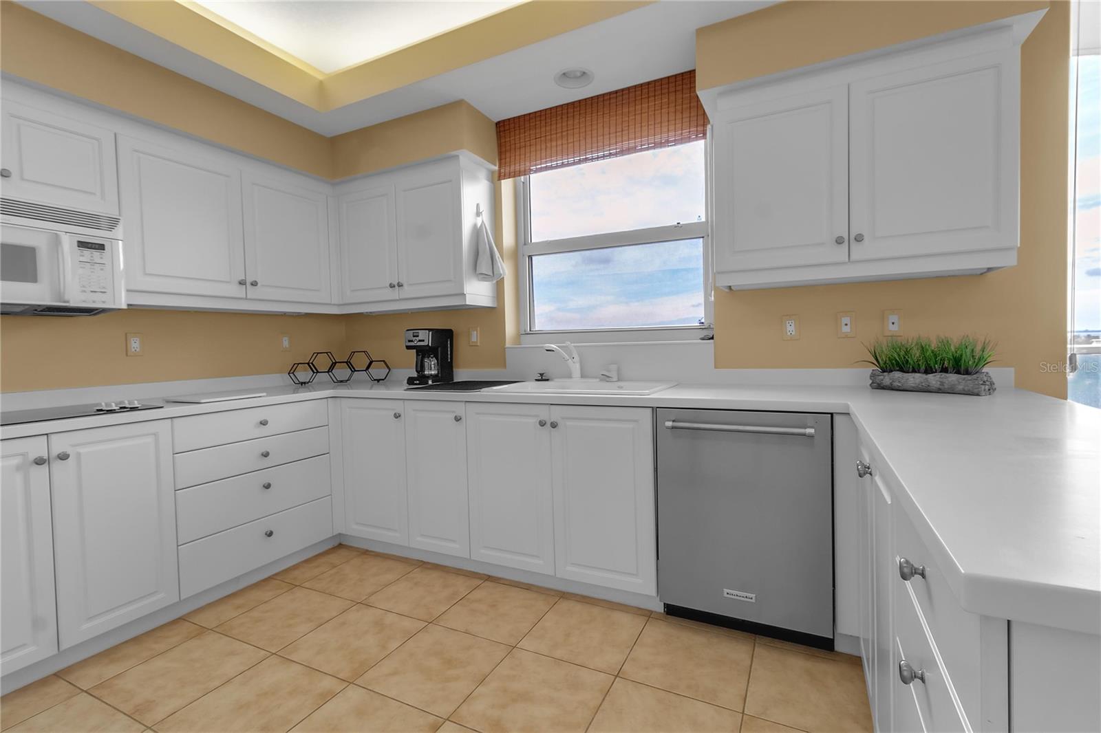 Image 12 of 29 For 3010 Grand Bay Boulevard 472