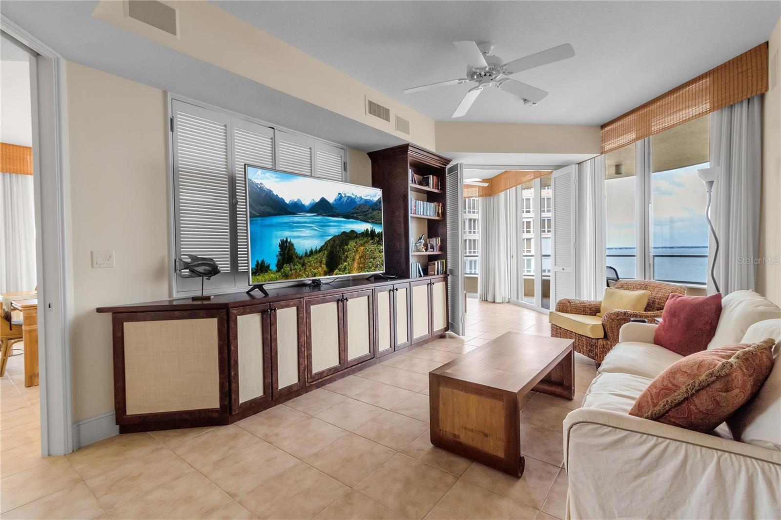 Image 14 of 29 For 3010 Grand Bay Boulevard 472