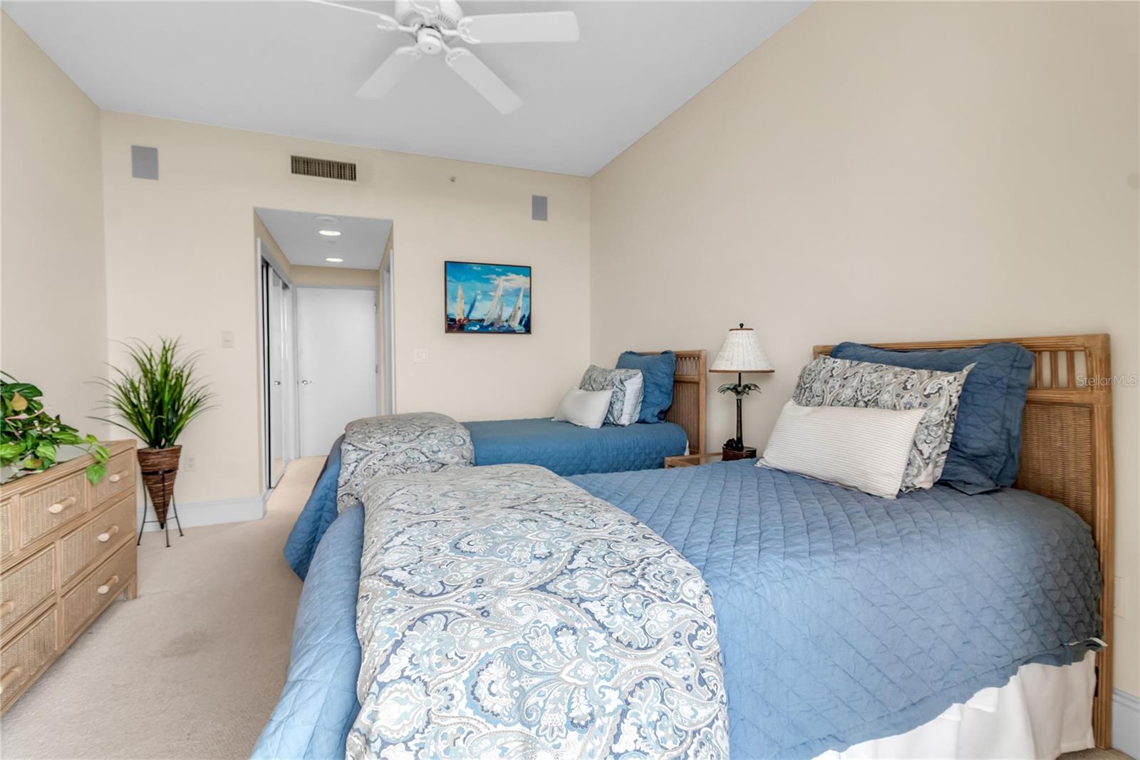 Image 21 of 29 For 3010 Grand Bay Boulevard 472