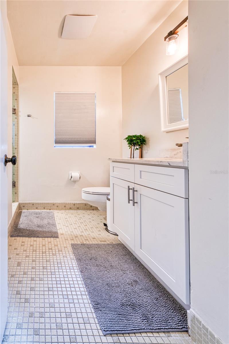 Image 11 of 23 For 1809 Pepperidge Drive