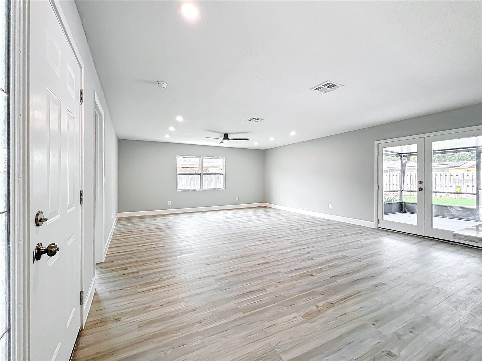 Image 12 of 67 For 8676 Hillside Drive