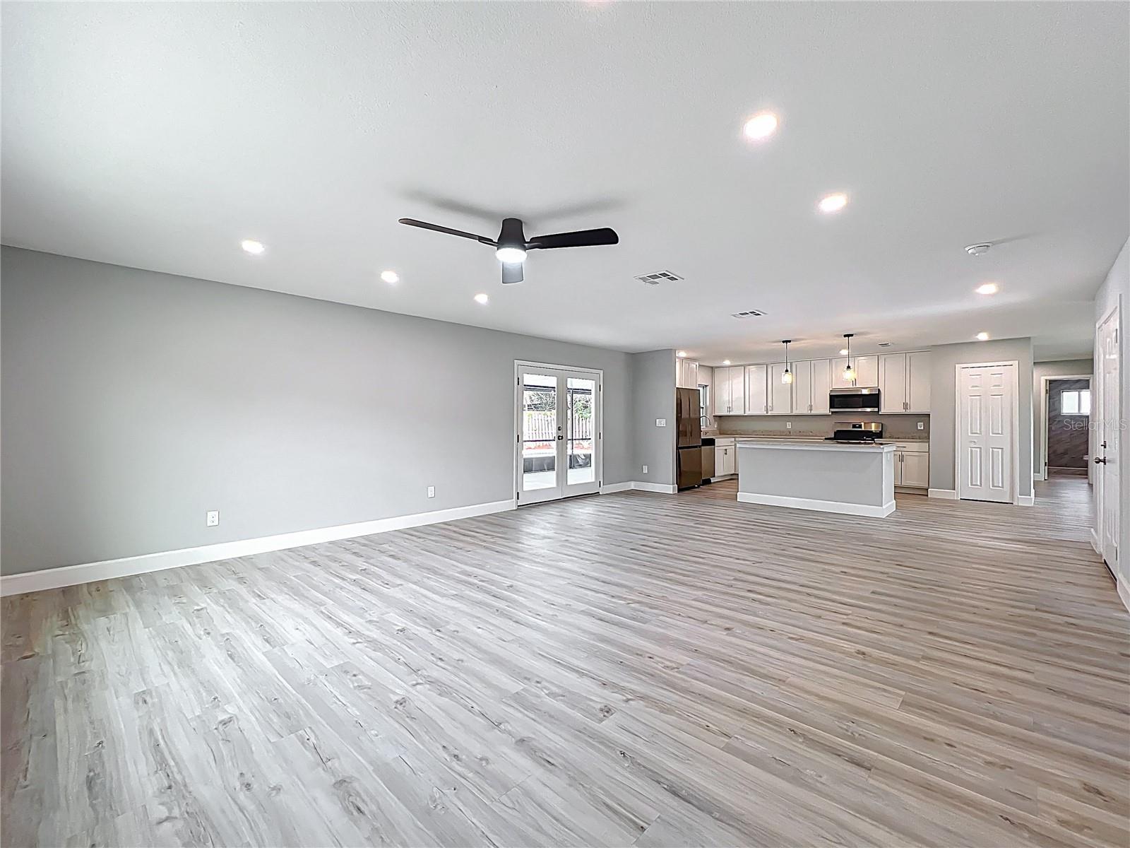 Image 15 of 67 For 8676 Hillside Drive