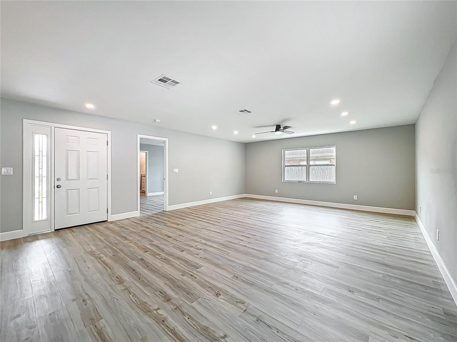 Image 20 of 67 For 8676 Hillside Drive