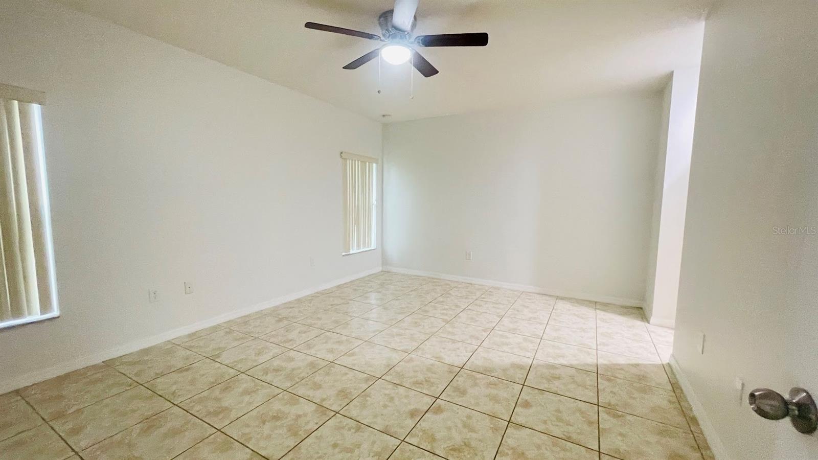 Image 10 of 16 For 4044 Marina Isle Drive