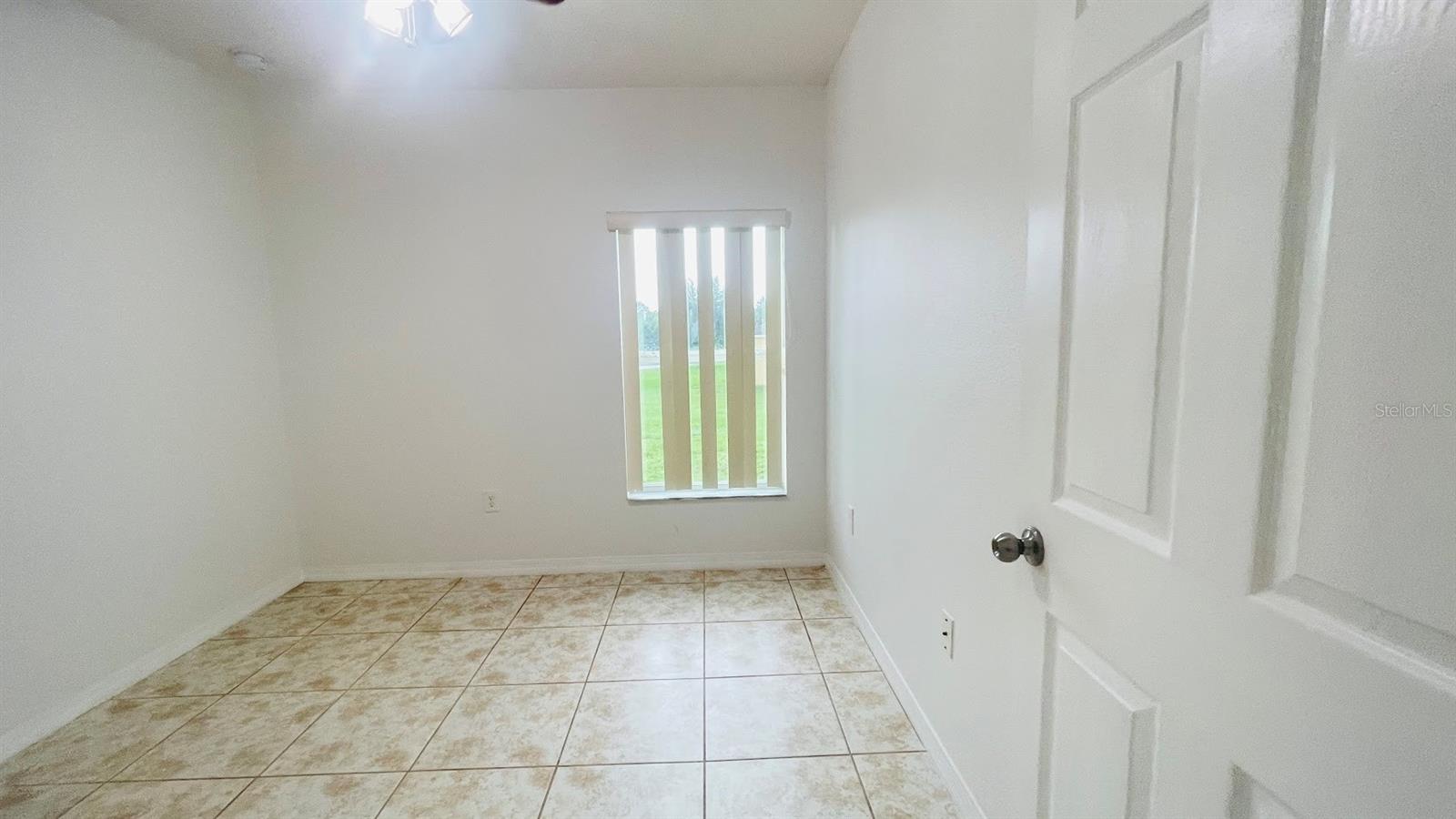 Image 8 of 16 For 4044 Marina Isle Drive
