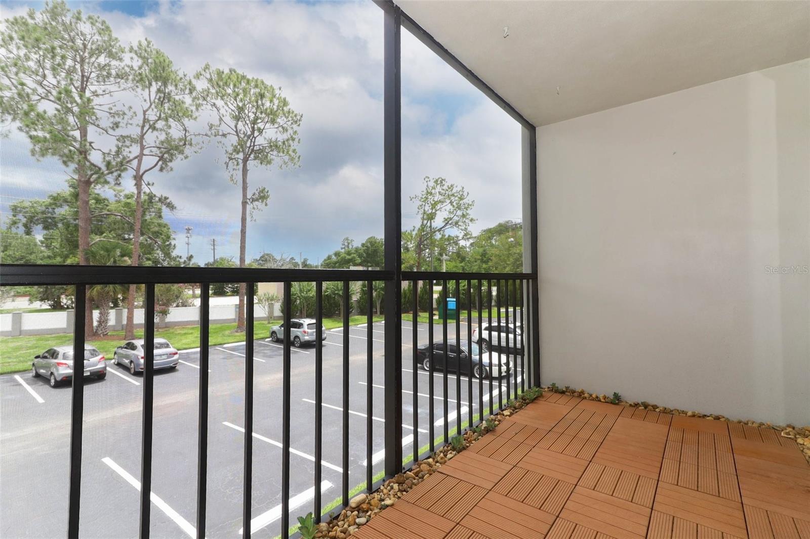 Image 13 of 39 For 1221 S Pine Ridge Cir  A2